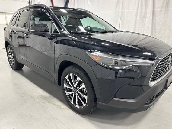 TOYOTA COROLLA CROSS 2024 7MUDAABG0RV113753 image